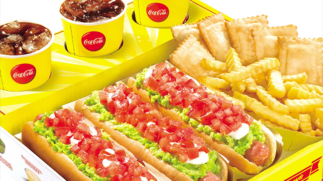 La cuestionada invitación a local de comida rápida que hizo arder Twitter