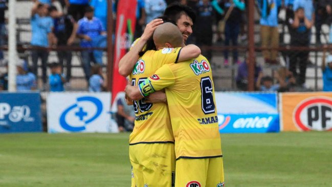 Hugo Droguett deslumbró con golazos y guió la victoria de U. de Concepción sobre D. Iquique