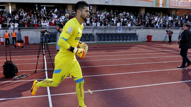 Colo Colo renovó el contrato del portero Alvaro Salazar