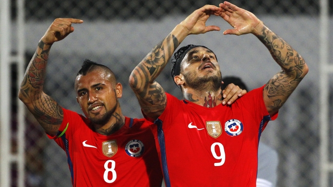 Mauricio Pinilla envió un fraternal mensaje a Arturo Vidal en la espera del choque ante Ecuador