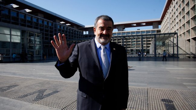 Andrónico Luksic regala entradas para el partido de Chile y Ecuador