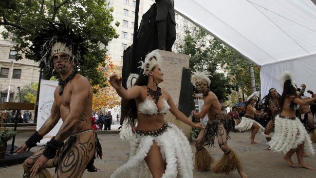 Alcalde de Isla de Pascua: Lo que está pasando en Cataluña nos identifica