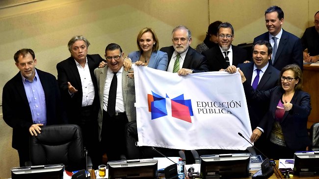 Desmunicipalización: Plazo hasta 2030 genera críticas y dudas