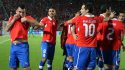 Chile sacó pasajes a Brasil 2014 tras vencer a Ecuador con goles de Alexis y Medel