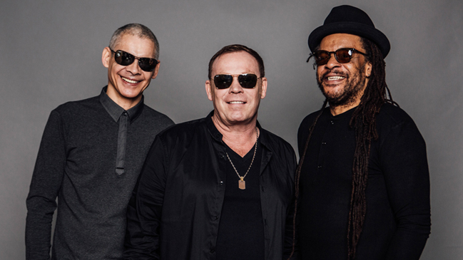 Suspenden show de UB40 en el Teatro Caupolicán por problemas técnicos