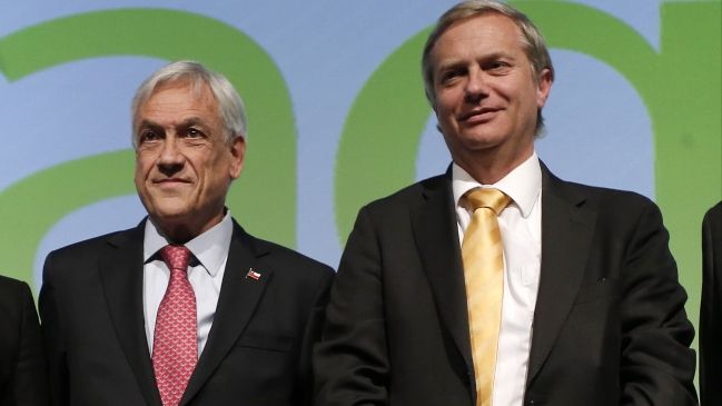 Piñera a Kast: Es ciencia ficción pensar que pasaremos juntos a segunda vuelta