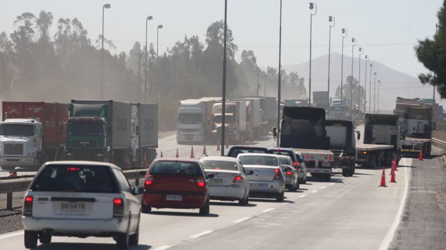 Primer balance de Carabineros: Van dos muertos en accidentes de tránsito el fin de semana