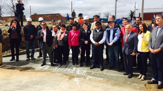 Ministra de Vivienda supervisó en terreno la reconstrucción de Santa Olga