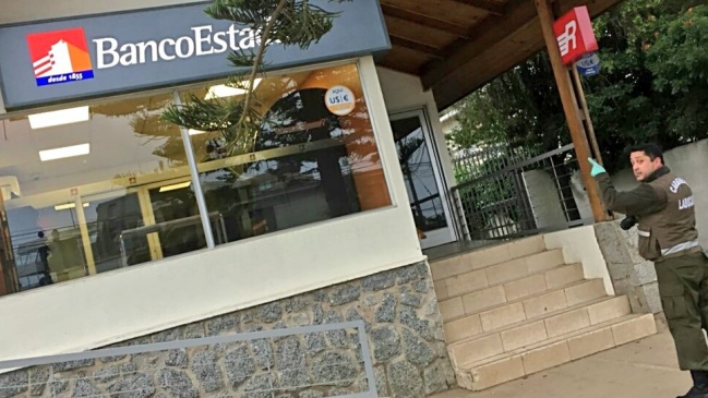 Desconocidos perpetraron millonario robo en sucursal de BancoEstado en Algarrobo