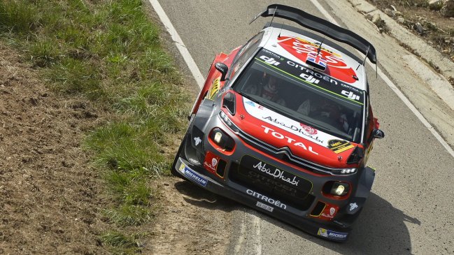 Kris Meeke tomó el liderato en el Rally de Cataluña