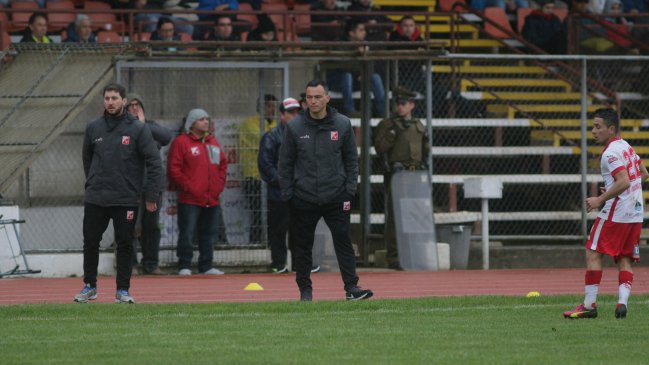Entrenador de Deportes Valdivia fue despedido por los malos resultados