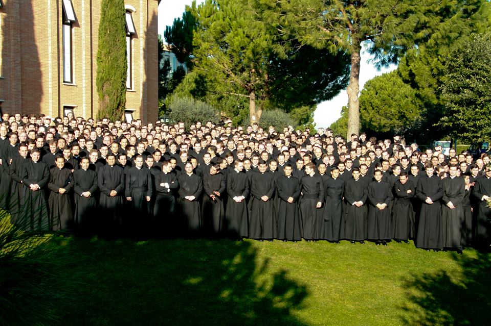 Rector español de seminario de Legionarios de Cristo dejó el sacerdocio por dos hijos