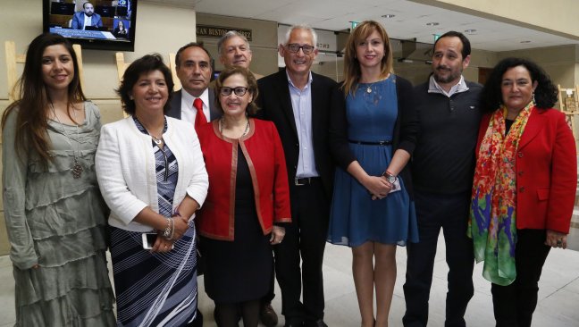 Diputados DC se desmarcan de Goic y firman acuerdo para apoyos en segunda vuelta