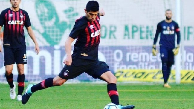 Esteban Pavez jugó en empate de Atlético Paranaense en el Brasileirao