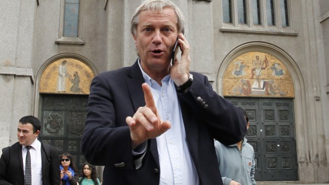 Candidato presidencial José Antonio Kast al comando de Piñera: 