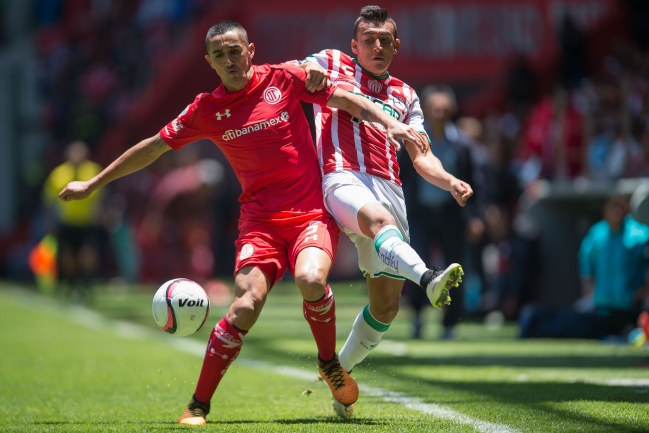 Osvaldo González anotó un golazo en triunfo de Toluca ante Lobos BUAP
