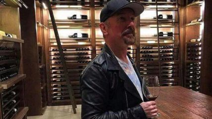 Guitarrista de U2 disfrutó de un paseo por una viña chilena
