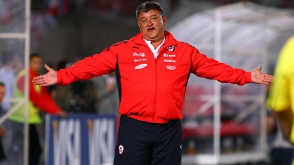   Claudio Borghi: Mi teoría es que muchos jugadores de la selección chilena van a dar un paso al costado 