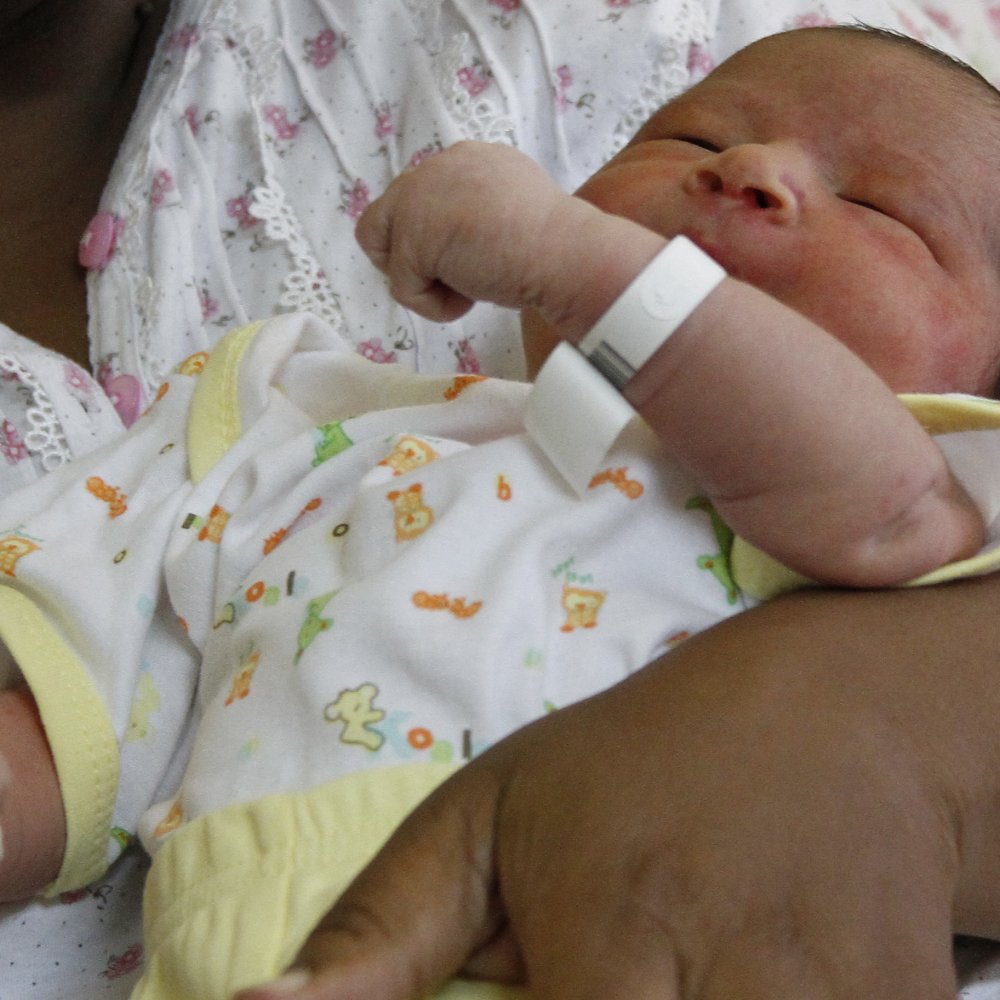 Mujer dio a luz a bebé de 7,1 kilos en Vietnam