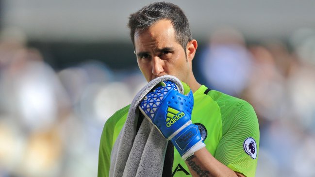 Ederson: Trato de imitar las cosas buenas de Claudio Bravo