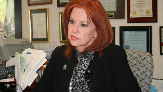 Revuelo por candidata que dice que habló con extraterrestres