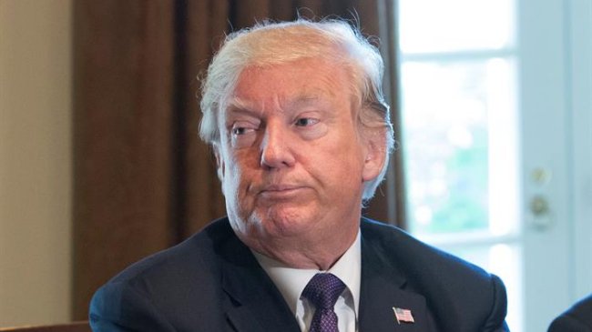 Denuncia periodística obligó a Trump a cumplir promesa con papá de soldado muerto