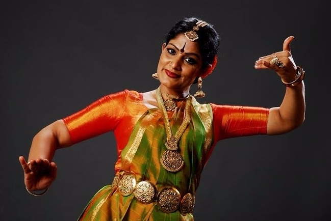 Importante compañía de danza milenaria llega a Chile por los 70 años de la India