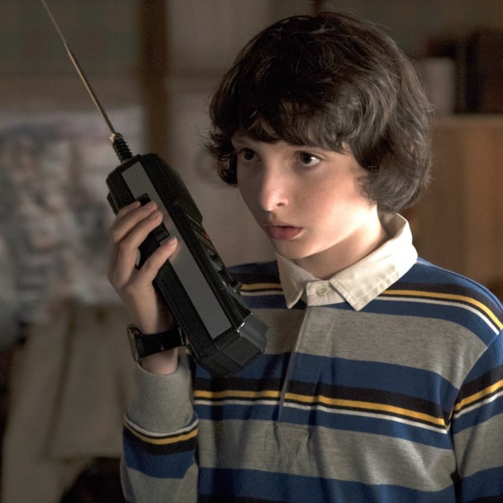 Actor de “Stranger Things” despide a su agente por acusaciones de abuso sexual