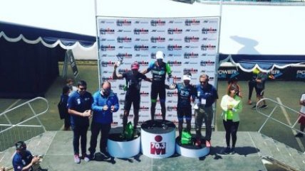   Luiza Cravo y Santiago Ascenço celebraron en la primera edición del Ironman 70.3 de Coquimbo 