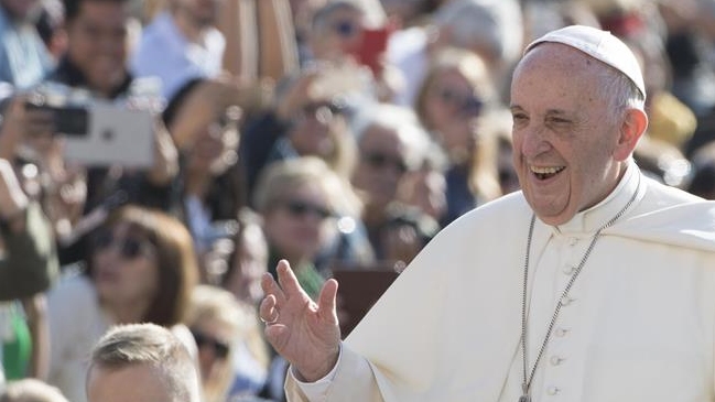  La visita del papa costará más de 10 mil millones  