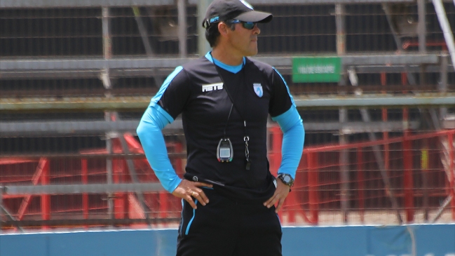 Deportes Iquique oficializó a Erick Guerrero como técnico interino