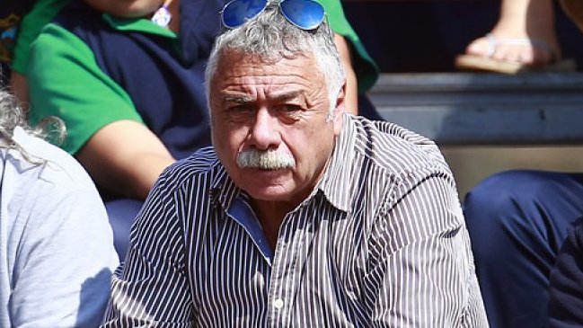 Carlos Caszely: Colo Colo hoy juega de contra y es puntero, no se puede decir nada