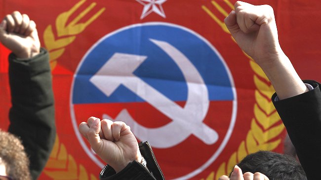 Partido Comunista demandó a pobladores para desalojar terreno en Lo Barnechea