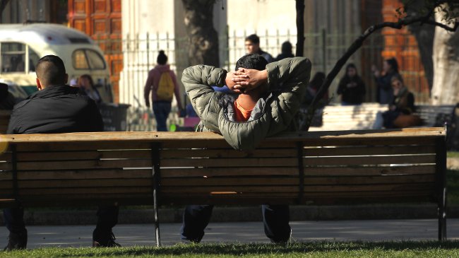 Tasa de desempleo en el Gran Santiago cayó a 7,2 por ciento