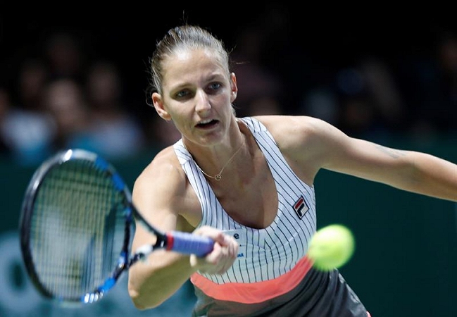 Karolina Pliskova superó a Muguruza y accedió a semifinales en Singapur