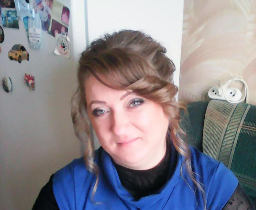 Mujer murió en Rusia al caer en tanque de caramelo fundido