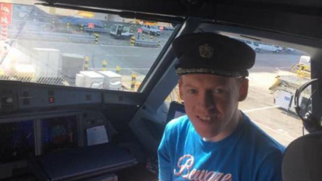 La emotiva campaña de una joven para sorprender a su hermano en su cumpleaños: 