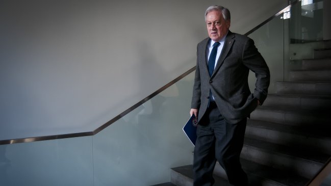 Salah: El nuevo DT de la selección debe involucrarse en el desarrollo del fútbol chileno