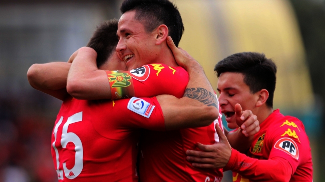 Unión Española sale a mantener el liderato del Transición ante Deportes Iquique