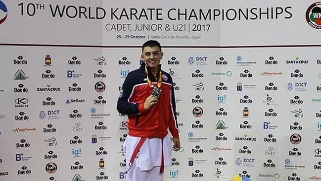  Karate: Chileno ganó medalla de plata en Mundial juvenil  