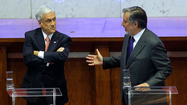 Encuesta Cadem: Piñera sigue a la cabeza y dobla a Guillier