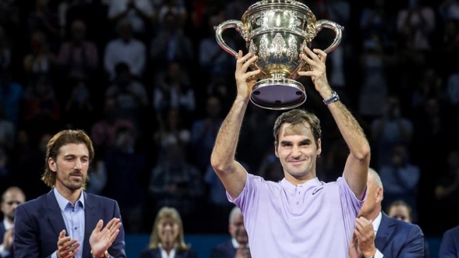 Federer renunció al Masters de París y deja el número uno en manos de Nadal