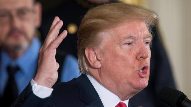 Trump minimizó papel que tuvo en su campaña ex asesor imputado en trama rusa