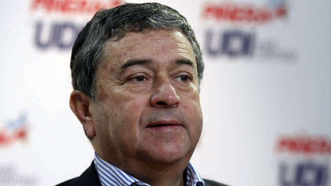 Senador UDI a Guillier: 