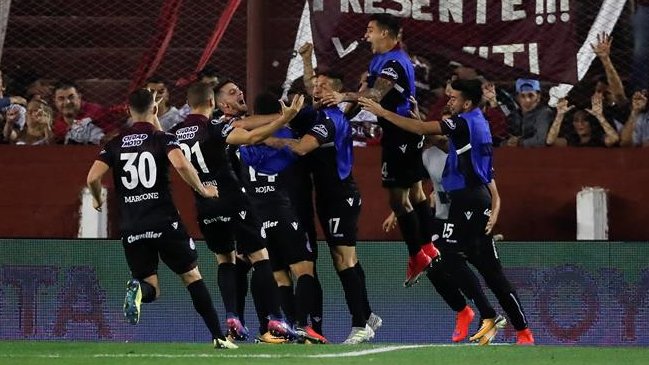 Lanús contó con la ayuda del VAR y dio vuelta la llave ante River Plate en la Copa Libertadores