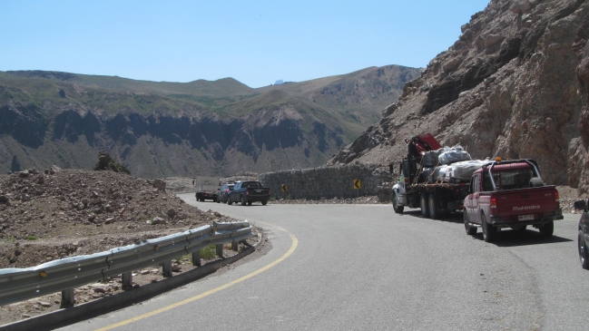 Autoridades reabren al tránsito el paso fronterizo El Pehuenche