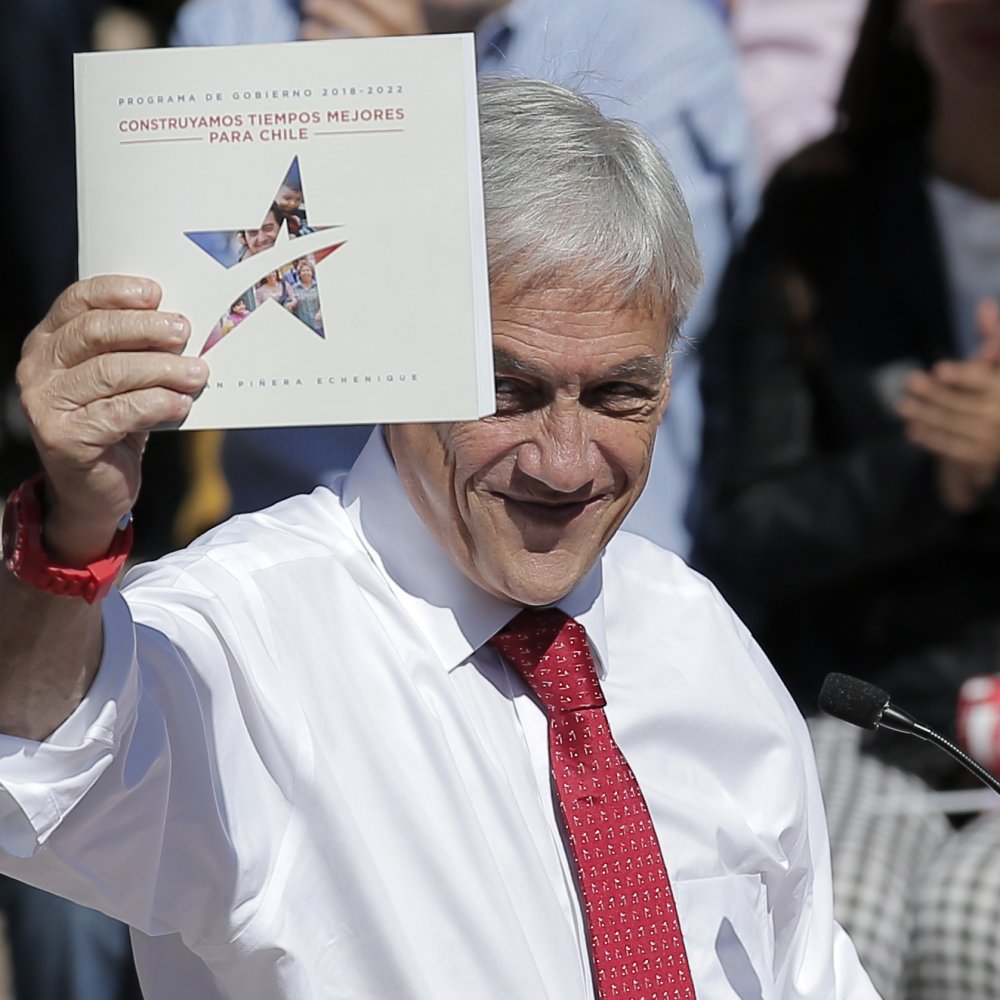 Siguen críticas a Piñera por programa que incluye obras en curso o ya licitadas