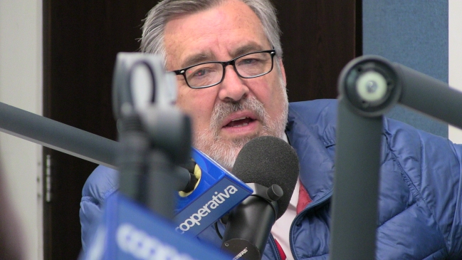 Alejandro Guillier conversa con El Diario de Cooperativa