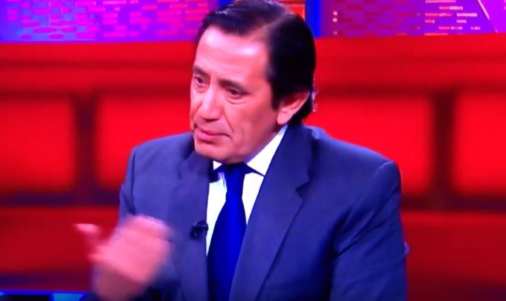 Emblemático conductor de noticias de Canal 13 no sigue en su cargo