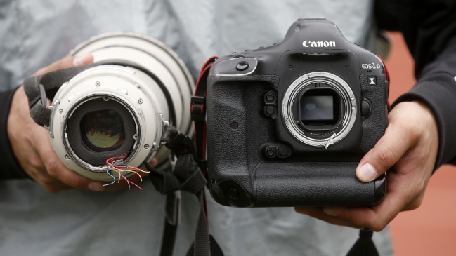 Mauricio Pinilla fue denunciado por dañar cámara de un reportero gráfico en Valparaíso